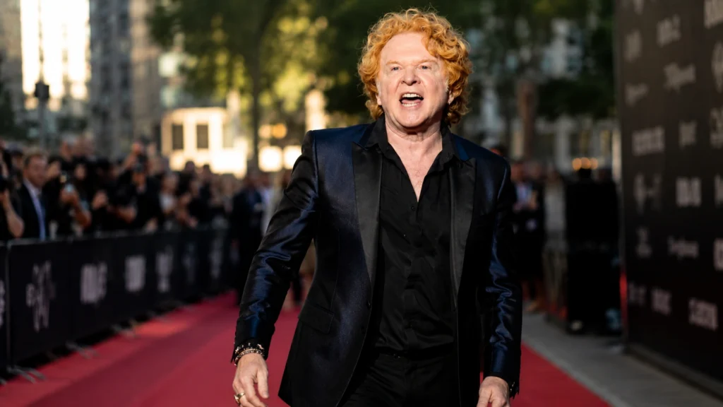 Mick Hucknall Net Worth