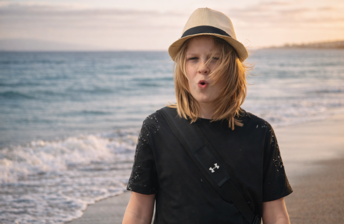 Isac Hallberg: Biography, Family & Life Story