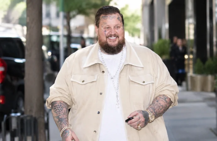 How Much Does Jelly Roll Weigh Now? 2026 Update
